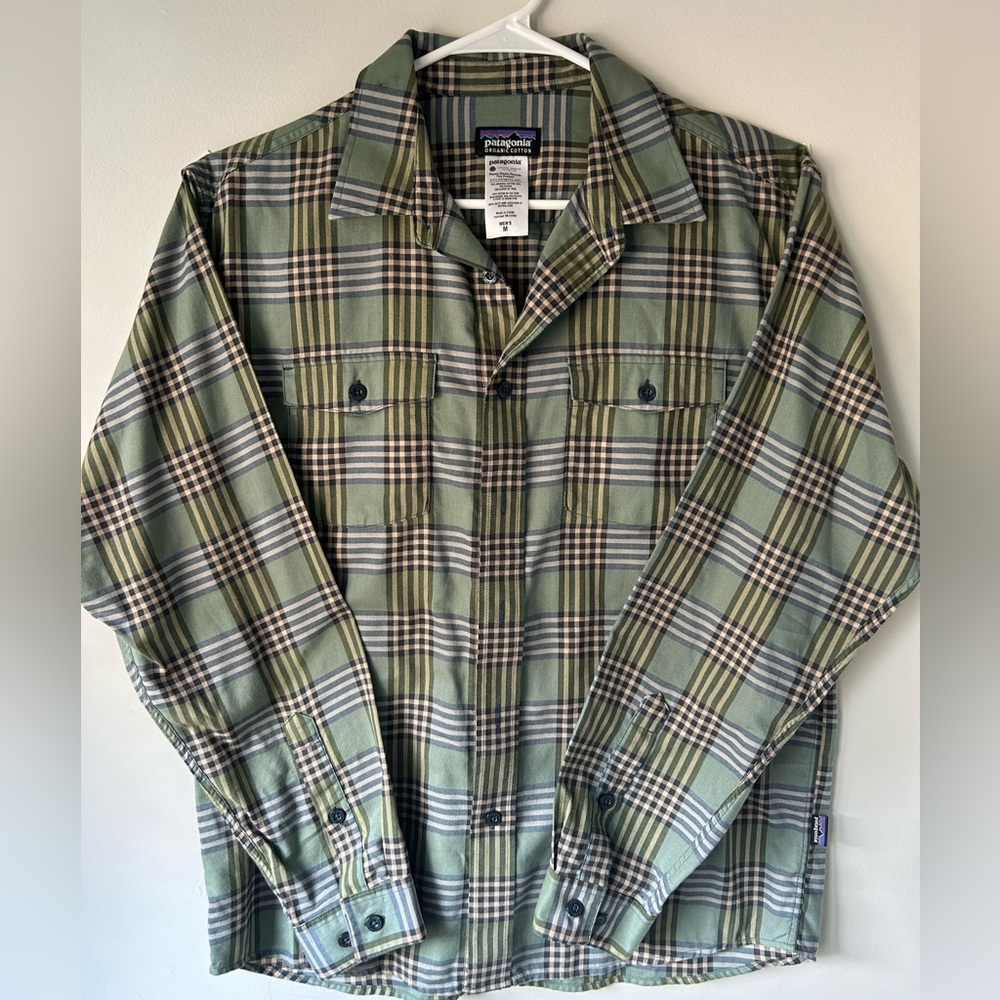 Patagonia plaid, long sleeve organic cotton, casual button up shirt, size medium